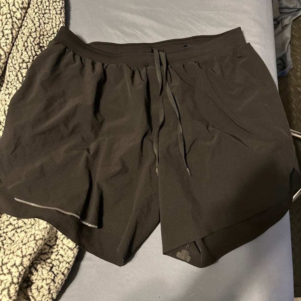 men’s lululemon shorts